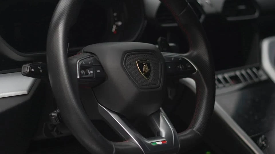 2019 Lamborghini Urus - Image 18 of 20