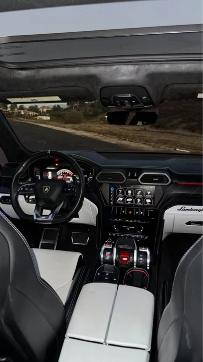 2019 Lamborghini Urus - Image 19 of 20