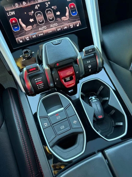 2019 Lamborghini Urus - Image 12 of 13