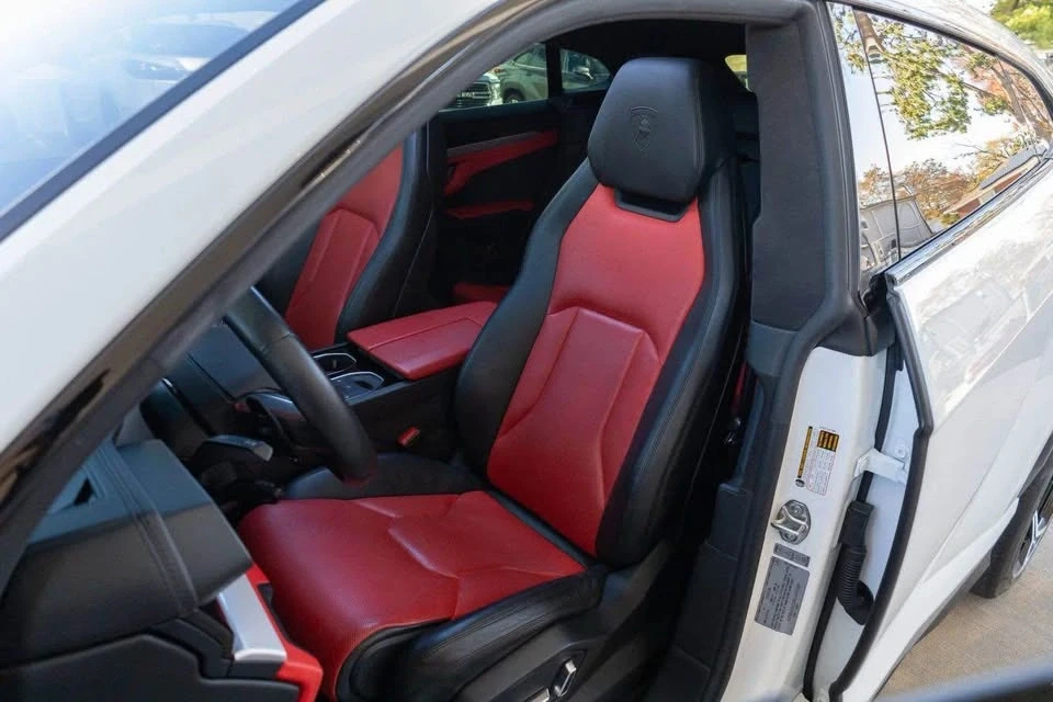 2019 Lamborghini Urus - Image 8 of 17