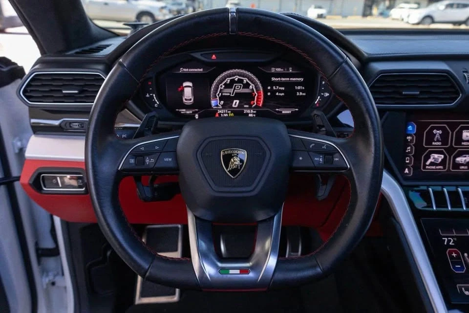 2019 Lamborghini Urus - Image 11 of 17