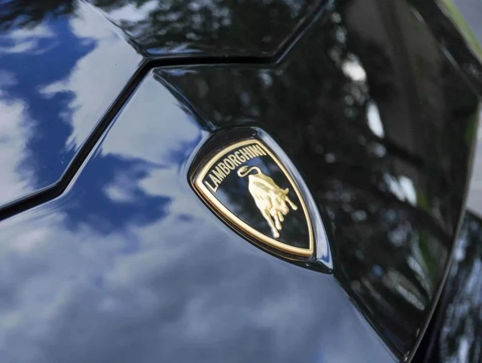 2019 Lamborghini Urus - Image 8 of 20