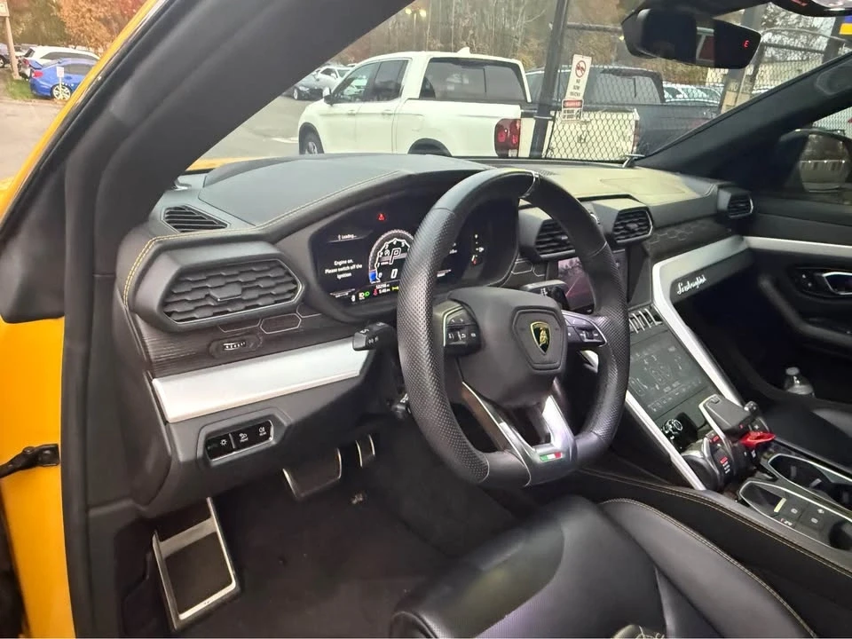 2019 Lamborghini Urus - Image 9 of 20