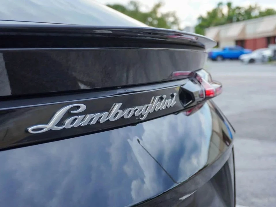 2019 Lamborghini Urus - Image 6 of 20