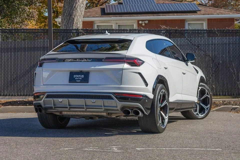 2019 Lamborghini Urus - Image 5 of 17