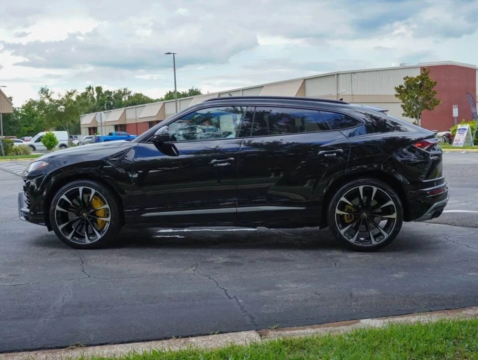 2019 Lamborghini Urus - Image 8 of 18