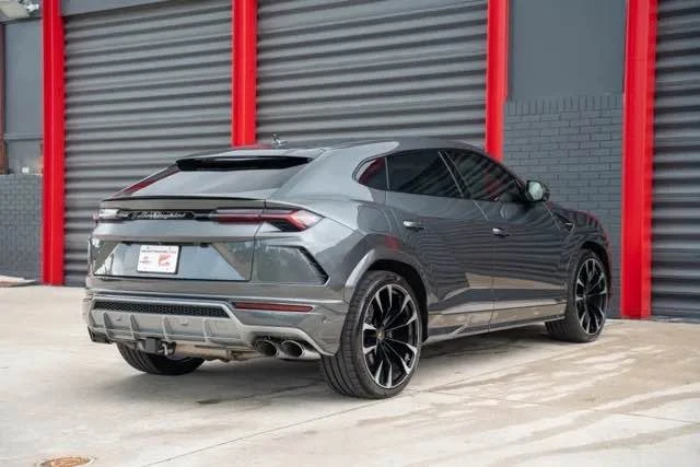 2019 Lamborghini Urus - Image 10 of 17