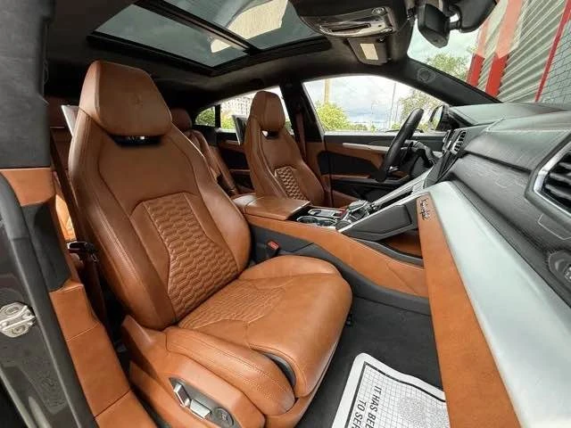 2019 Lamborghini Urus - Image 13 of 17