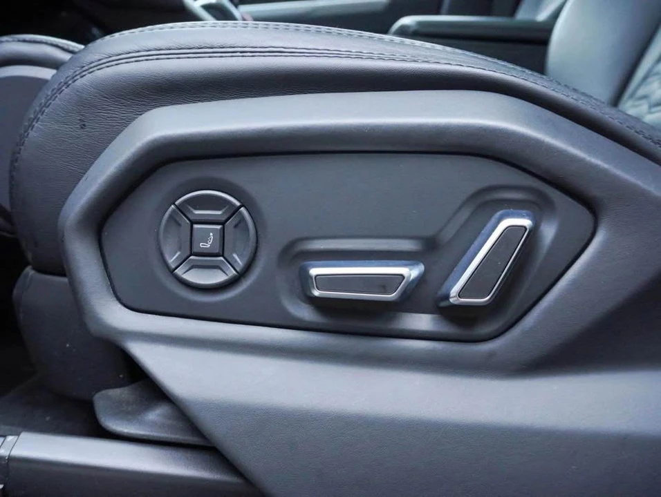 2019 Lamborghini Urus - Image 13 of 18