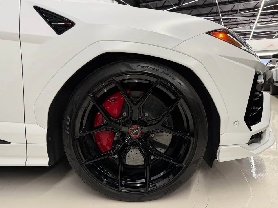 2019 Lamborghini Urus - Image 9 of 15