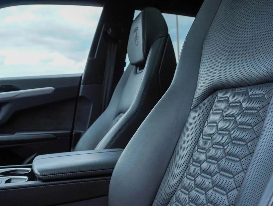 2019 Lamborghini Urus - Image 12 of 18