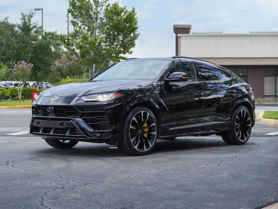 2019 Lamborghini Urus - Image 8 of 18