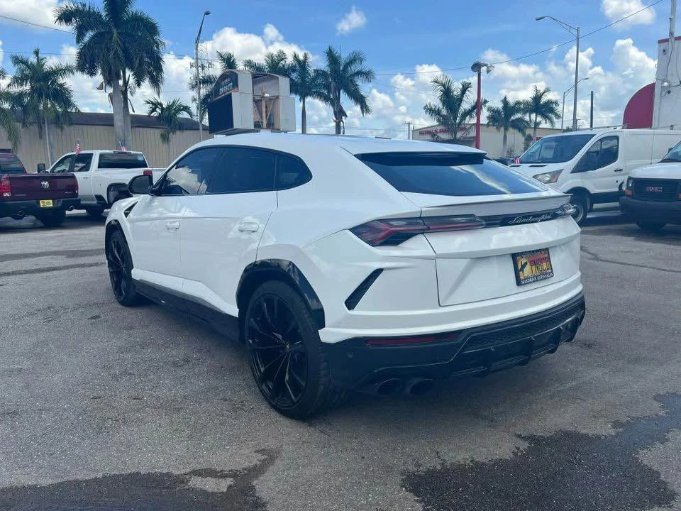 2019 Lamborghini Urus - Image 6 of 10