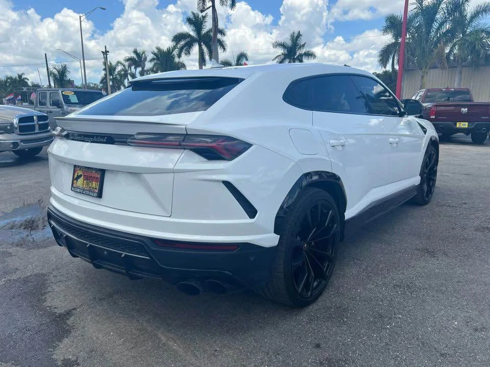 2019 Lamborghini Urus - Image 4 of 10