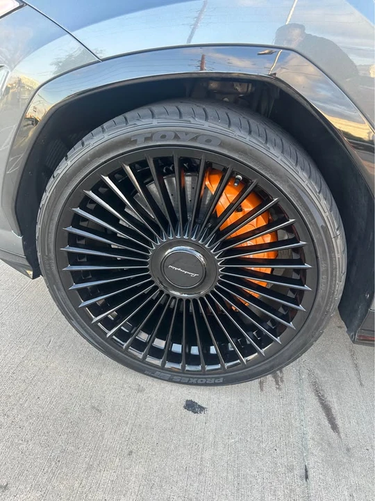 2019 Lamborghini Urus - Image 7 of 12