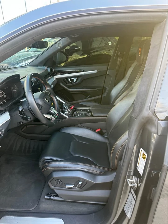 2019 Lamborghini Urus - Image 8 of 12