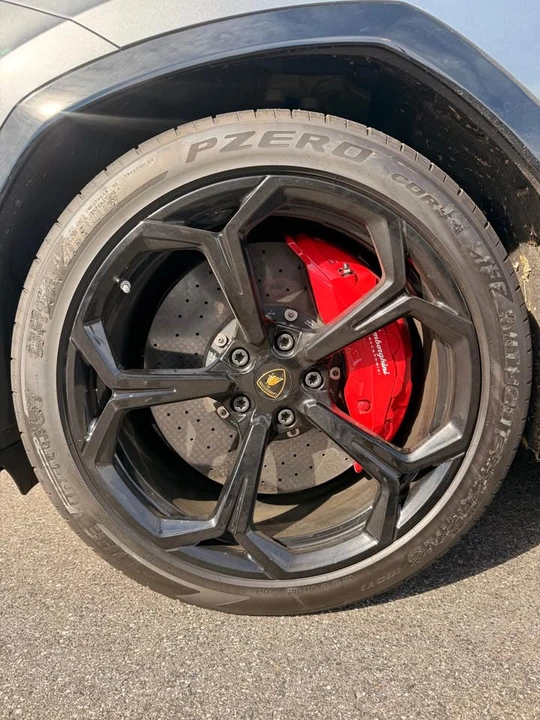 2019 Lamborghini Urus - Image 9 of 17