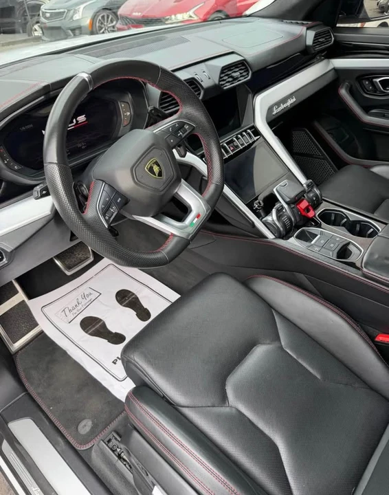 2019 Lamborghini Urus - Image 6 of 10