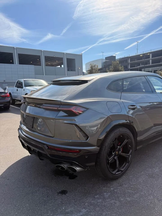 2019 Lamborghini Urus - Image 4 of 17