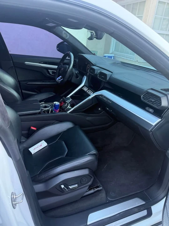 2019 Lamborghini Urus - Image 8 of 8