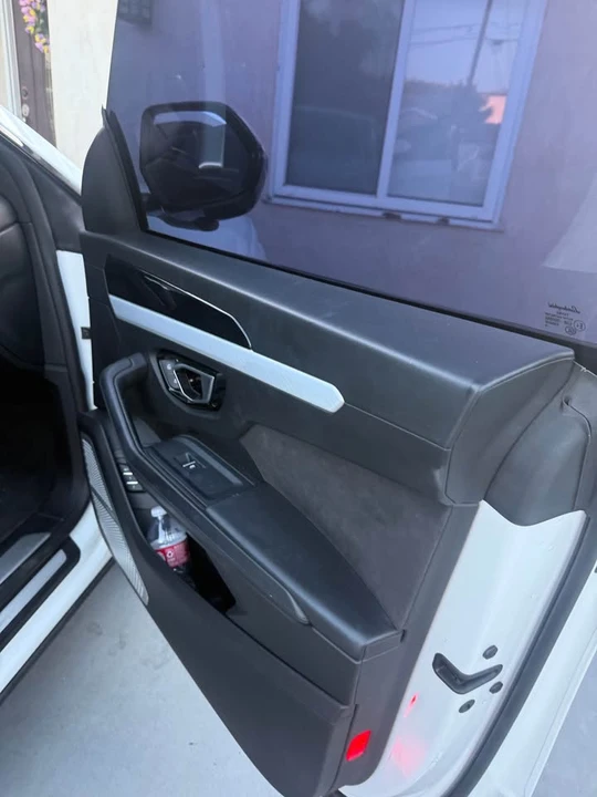2019 Lamborghini Urus - Image 6 of 8