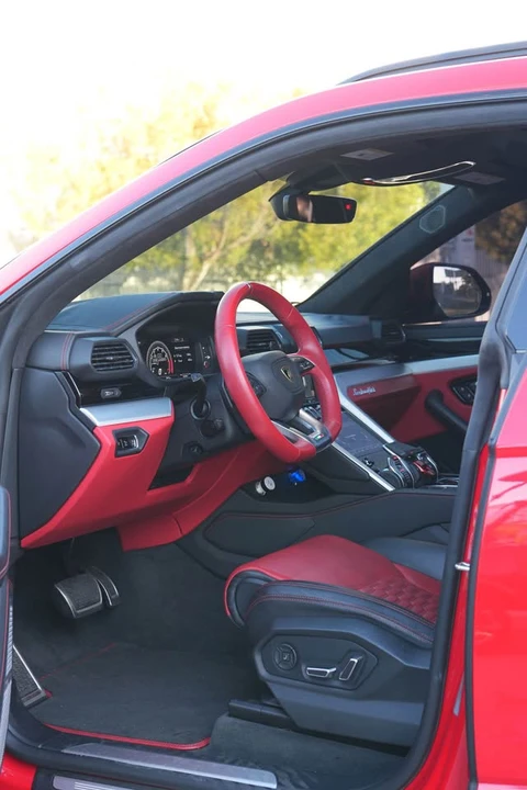 2019 Lamborghini Urus - Image 4 of 5