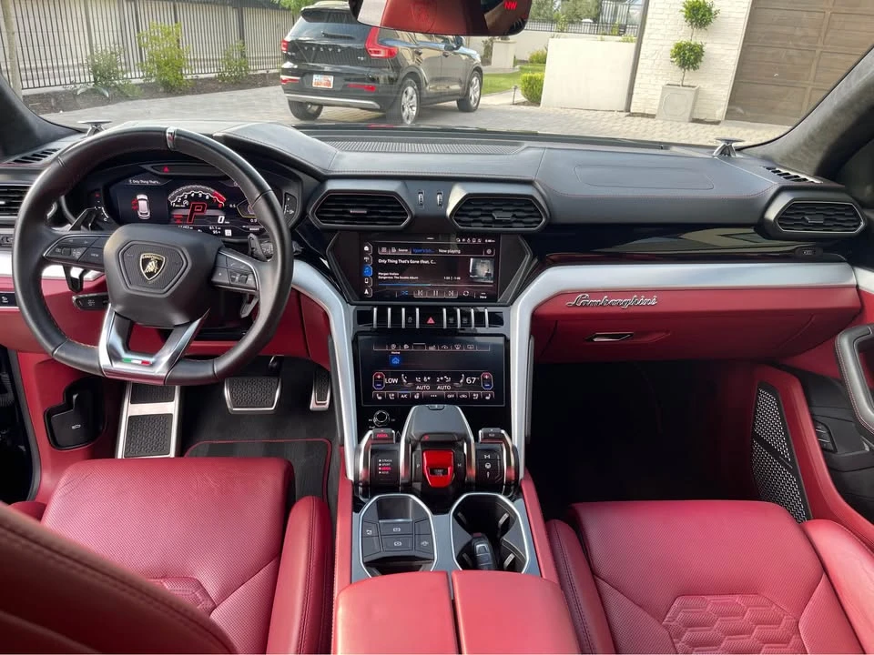 2019 Lamborghini Urus - Image 13 of 17