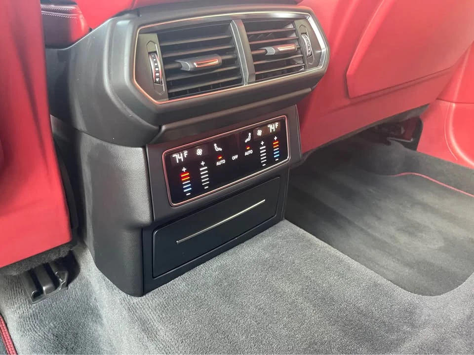 2019 Lamborghini Urus - Image 12 of 17