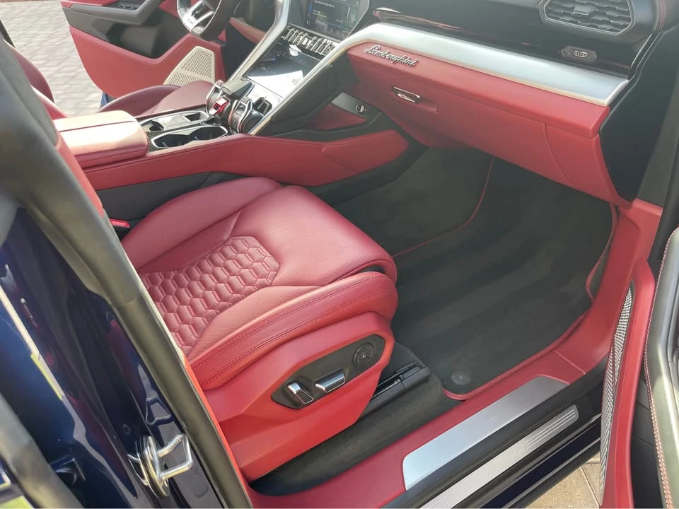 2019 Lamborghini Urus - Image 15 of 17