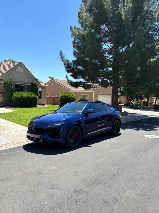 2019 Lamborghini Urus - Image 3 of 17