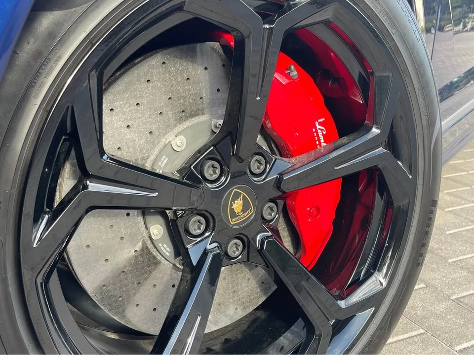 2019 Lamborghini Urus - Image 17 of 17