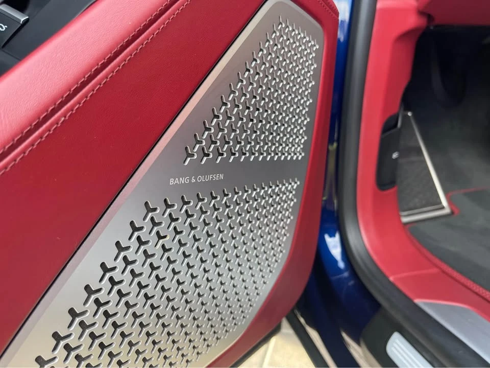 2019 Lamborghini Urus - Image 10 of 17