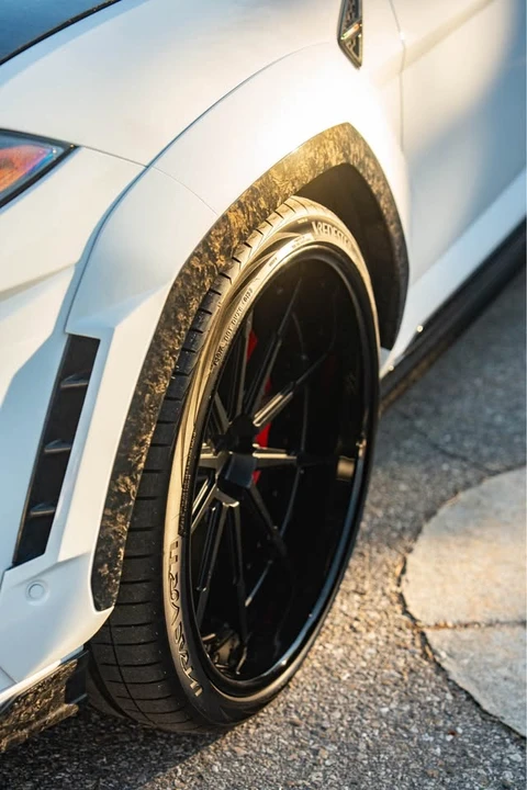 2019 Lamborghini Urus - Image 8 of 16