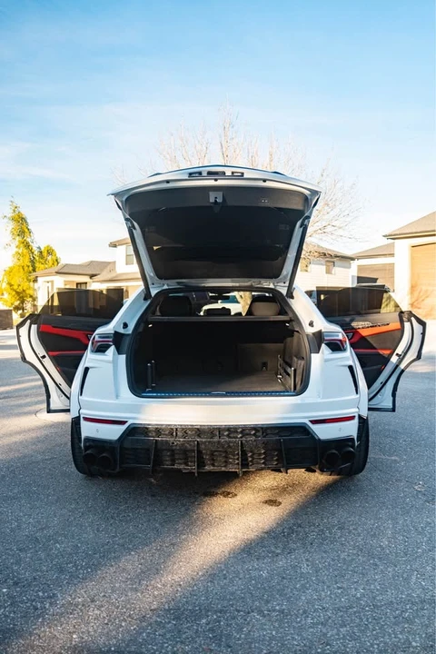 2019 Lamborghini Urus - Image 12 of 16