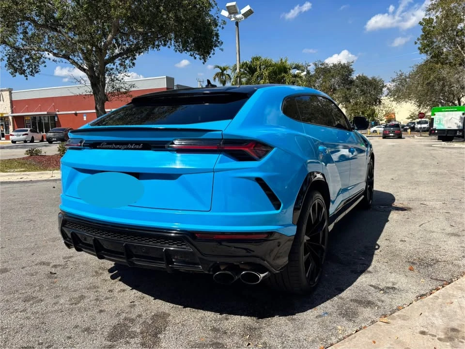 2019 Lamborghini Urus - Image 8 of 9