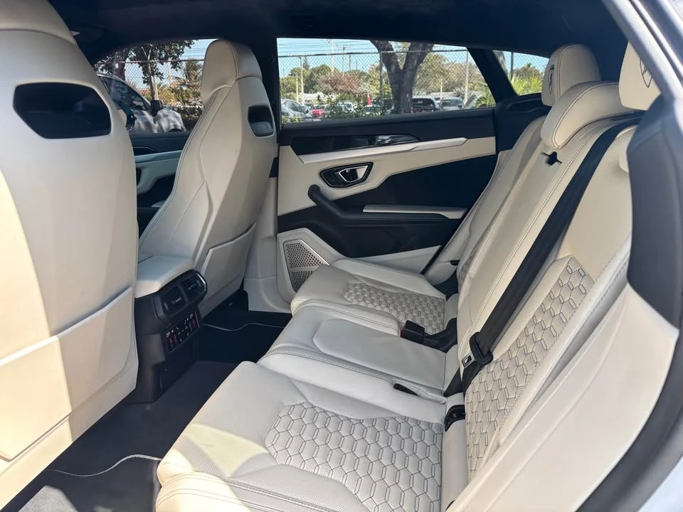 2019 Lamborghini Urus - Image 3 of 9