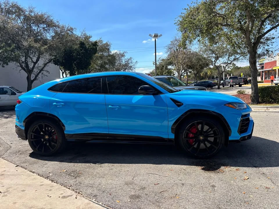 2019 Lamborghini Urus - Image 7 of 9