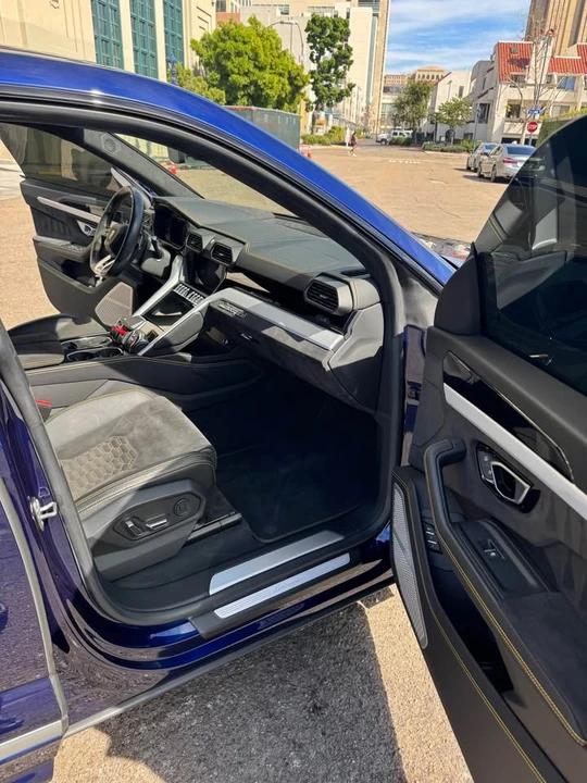 2019 Lamborghini Urus - Image 6 of 14