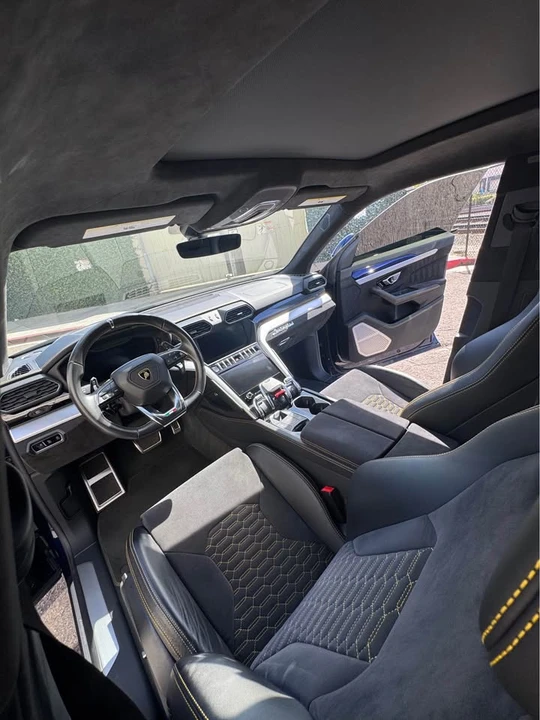 2019 Lamborghini Urus - Image 8 of 14
