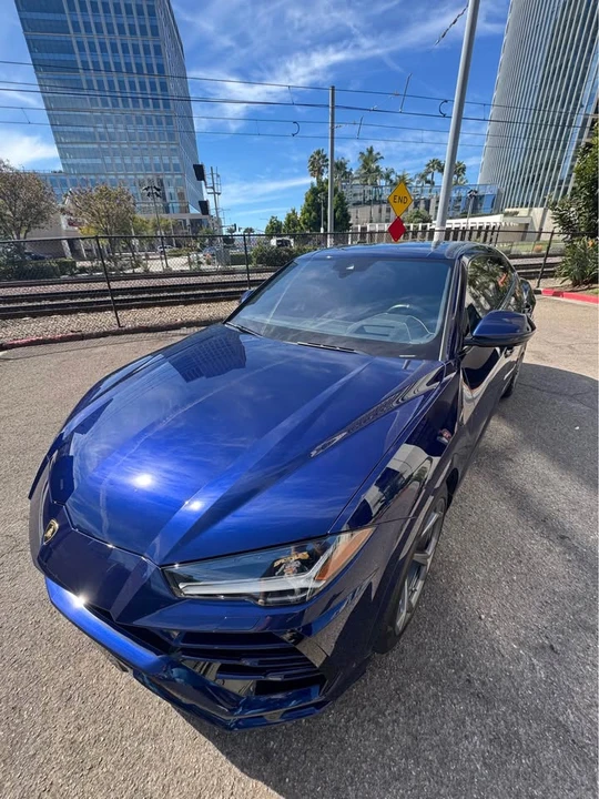 2019 Lamborghini Urus - Image 11 of 14