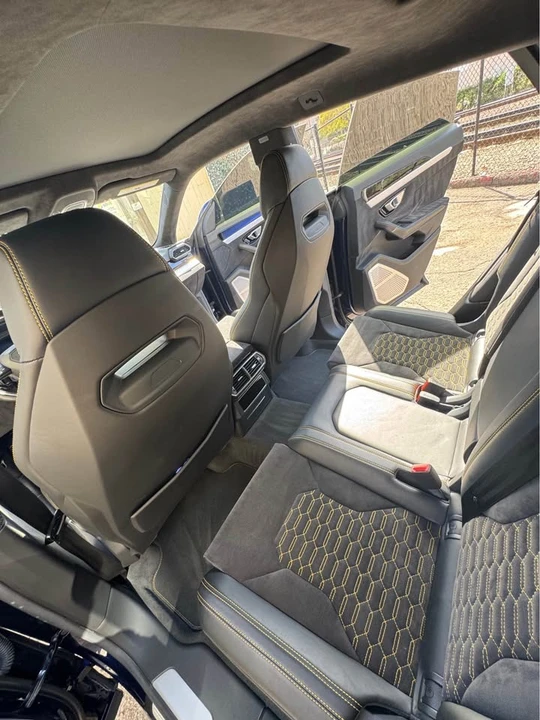 2019 Lamborghini Urus - Image 9 of 14
