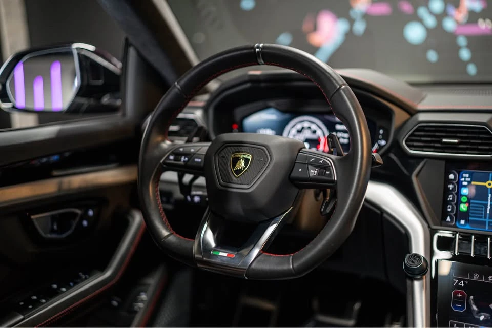 2019 Lamborghini Urus - Image 9 of 14