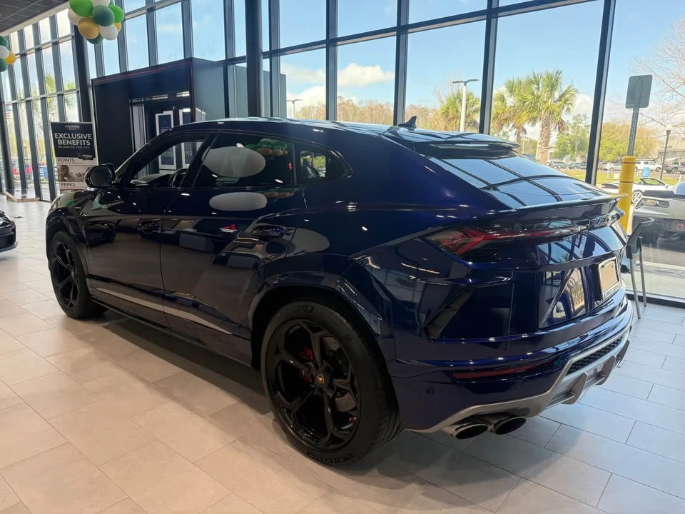2019 Lamborghini Urus - Image 2 of 4