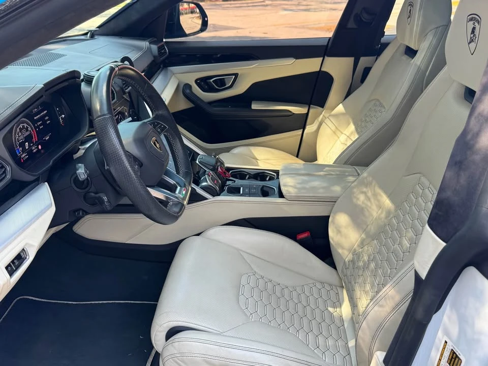 2019 Lamborghini Urus - Image 14 of 14