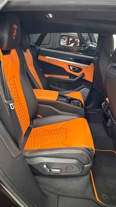 2019 Lamborghini Urus - Image 18 of 19