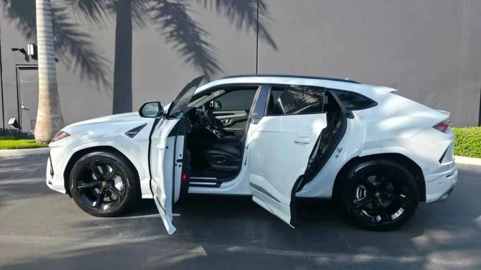 2019 Lamborghini Urus - Image 5 of 16