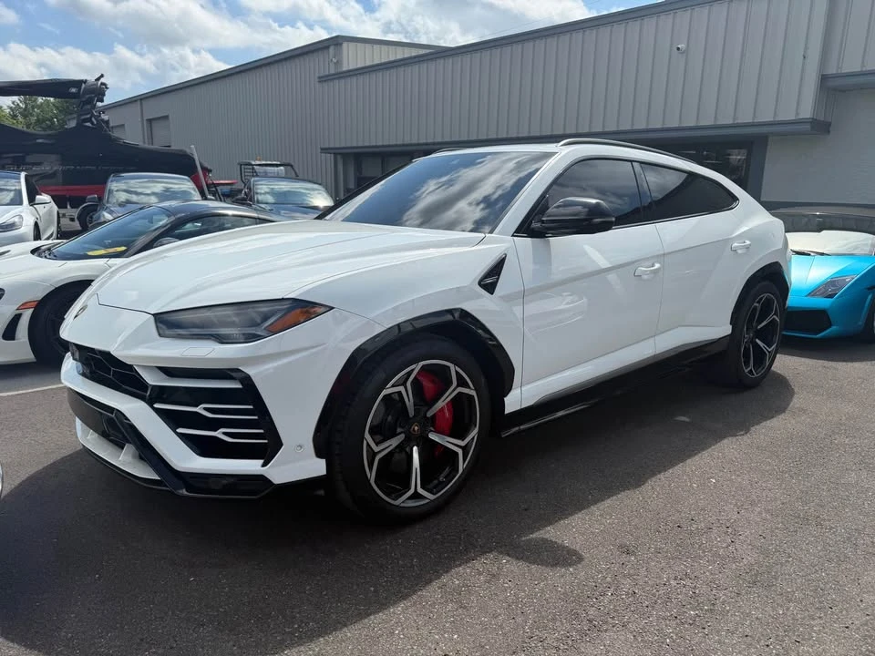 2019 Lamborghini Urus - Image 4 of 8