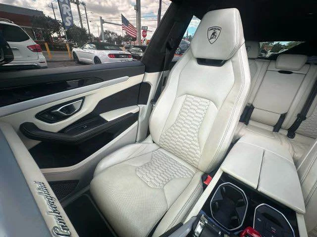 2019 Lamborghini Urus - Image 9 of 15