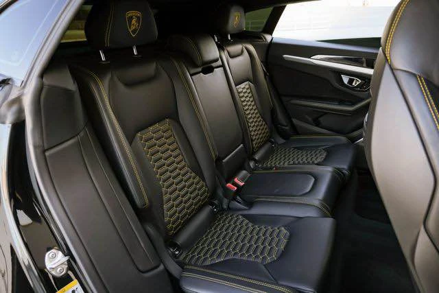 2019 Lamborghini Urus - Image 17 of 20
