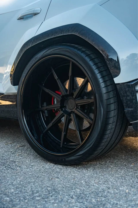 2019 Lamborghini Urus - Image 3 of 14